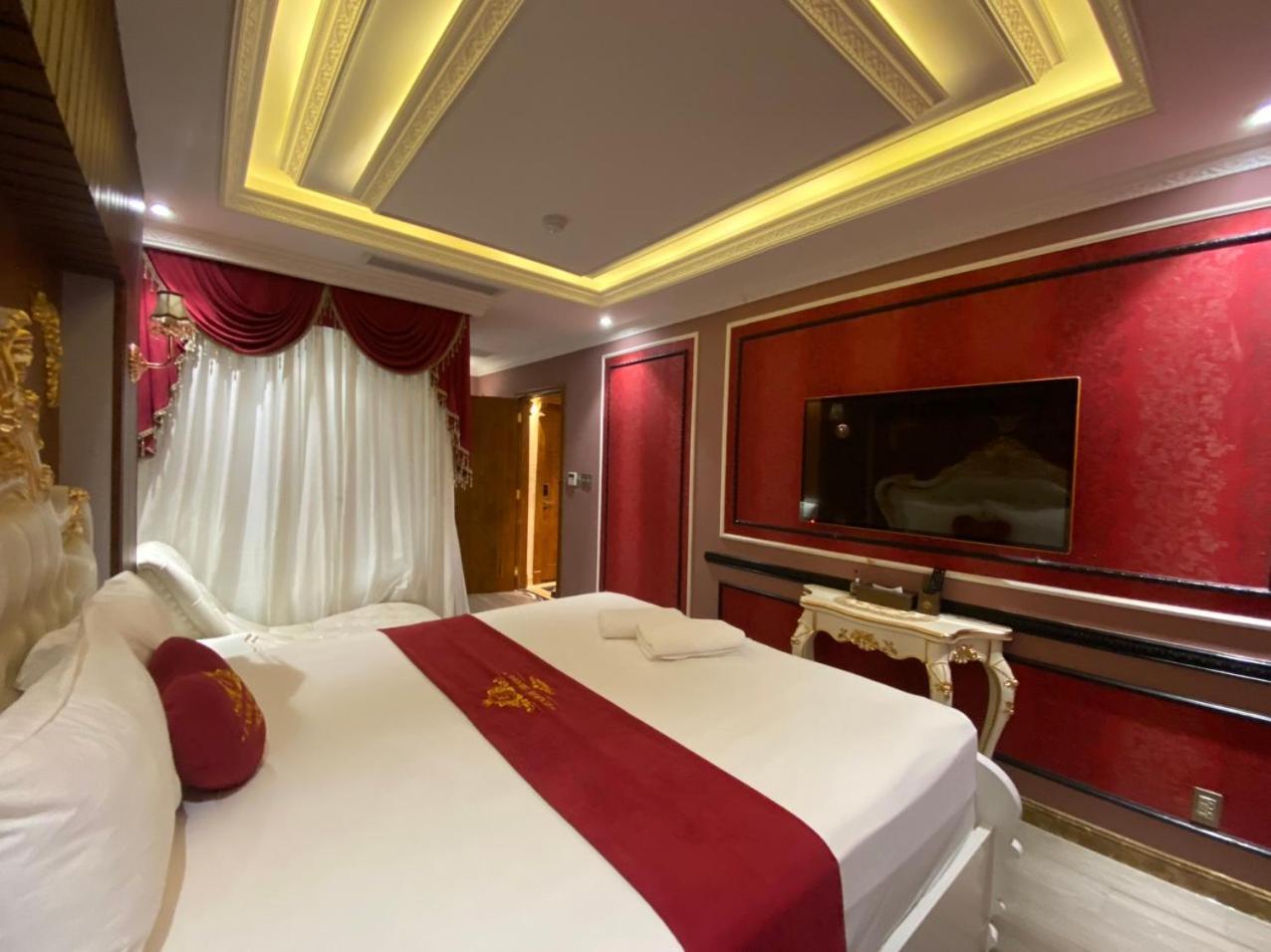 Khách sạn tình yêu Rosa TP. Hồ Chí Minh